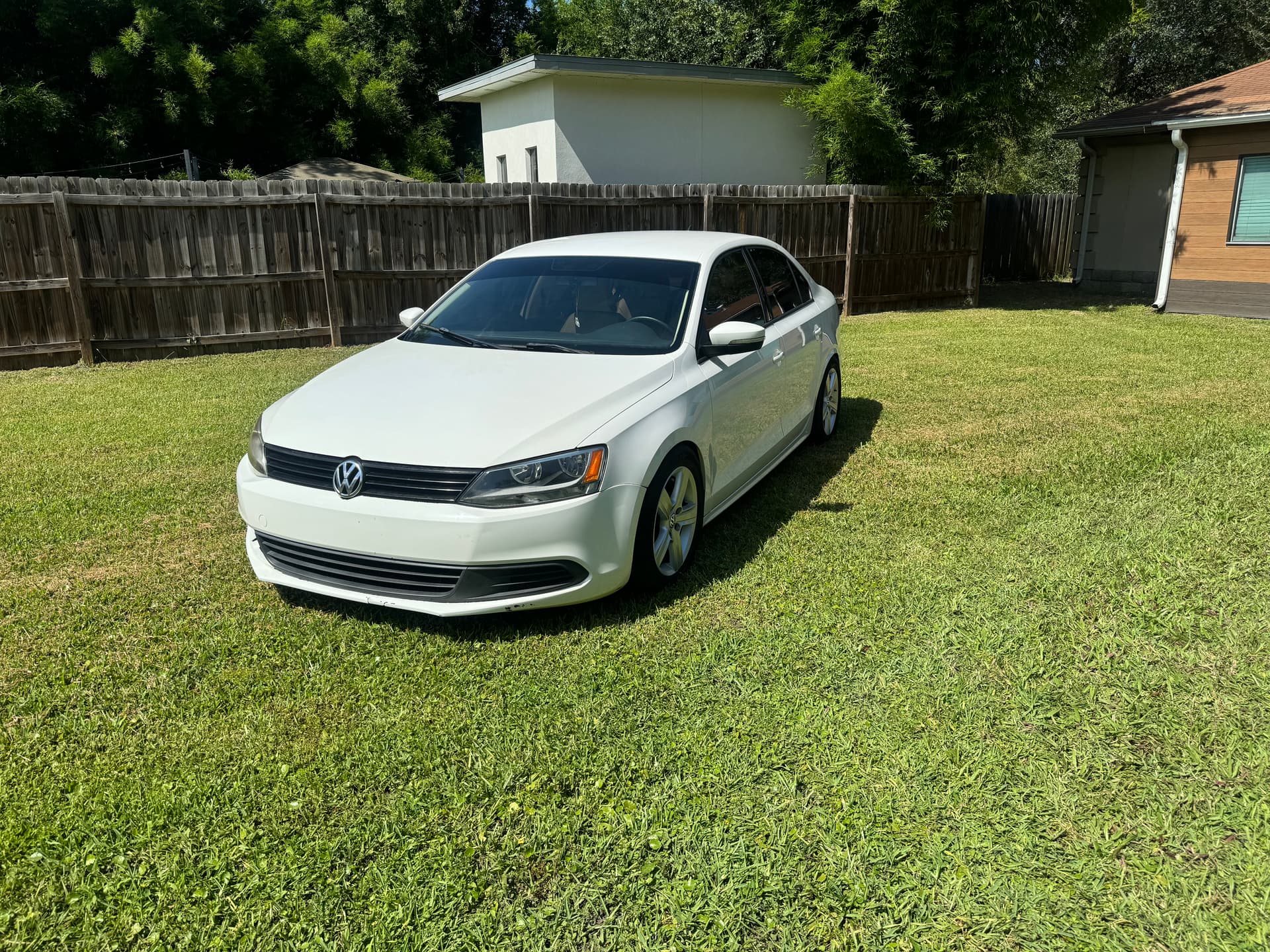 2014, White Volkswagen Jetta
